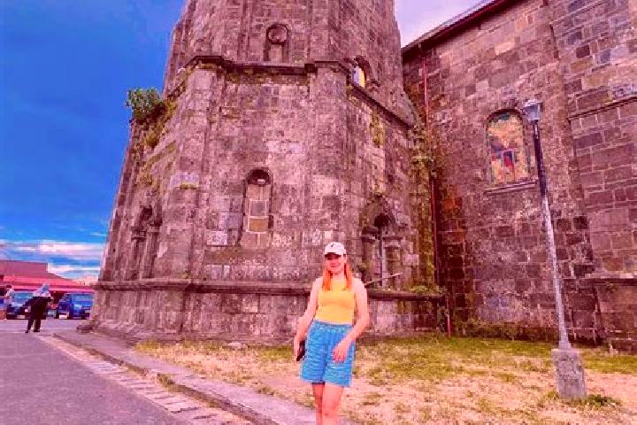 Escorts Binulasan, Philippines — Local Companions