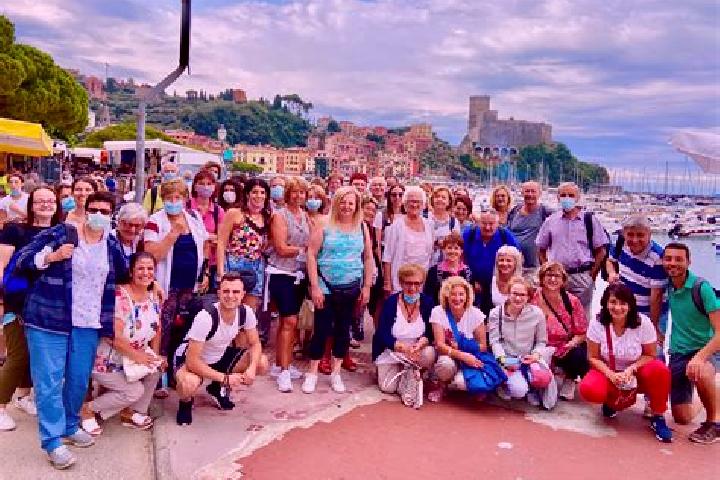Escorts Bizzarone, Italy — Local Companions