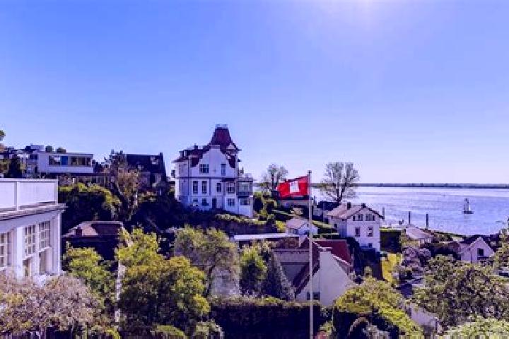 Escorts Blankenese, Germany — Local Companions