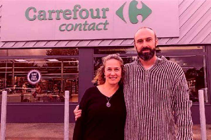 Escorts Blanzac-Porcheresse, France — Local Companions