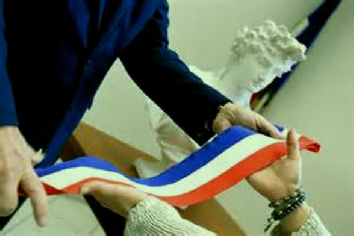 Escorts Boisseuil, France — Local Companions
