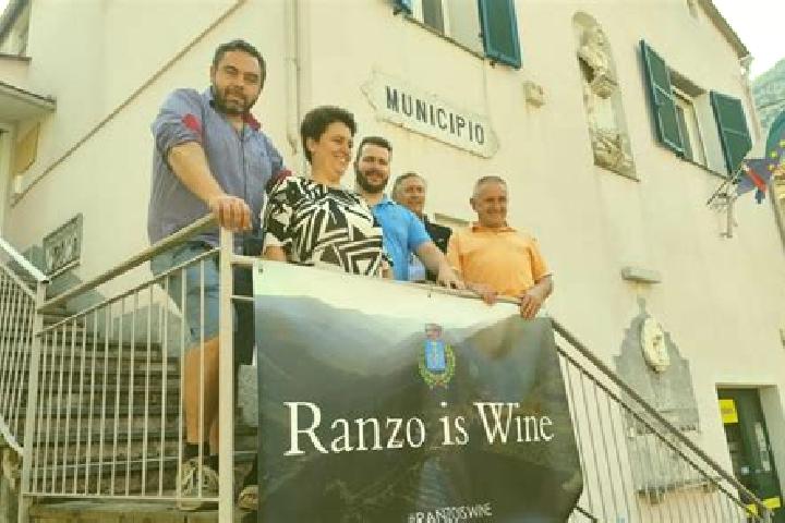 Escorts Borgo di Ranzo, Italy — Local Companions