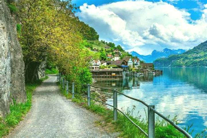 Escorts Bottenwil, Switzerland — Local Companions