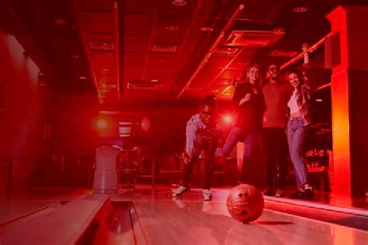 Escorts Bowling, United Kingdom — Local Companions