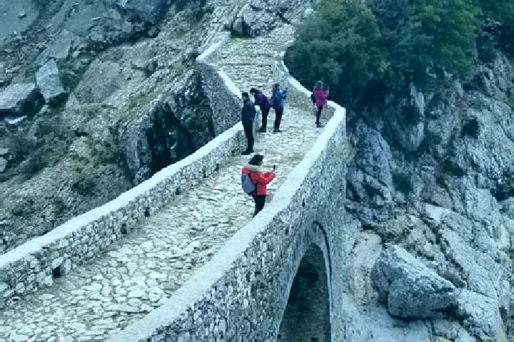 Escorts Brataj, Albania — Local Companions