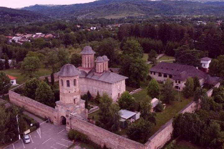 Escorts Brebu Manastirei, Romania — Local Companions