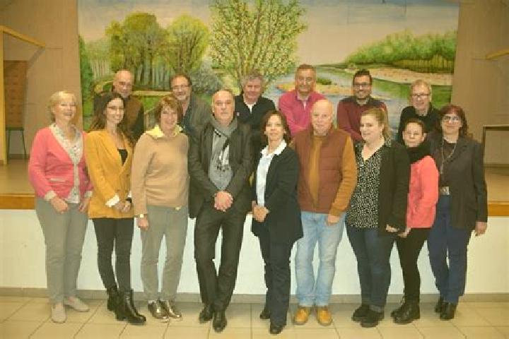 Escorts Bressolles, France — Local Companions