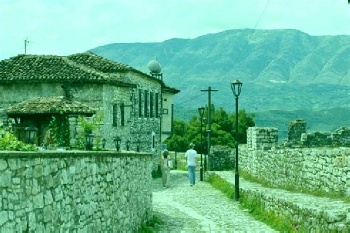 Escorts Bubq, Albania — Local Companions
