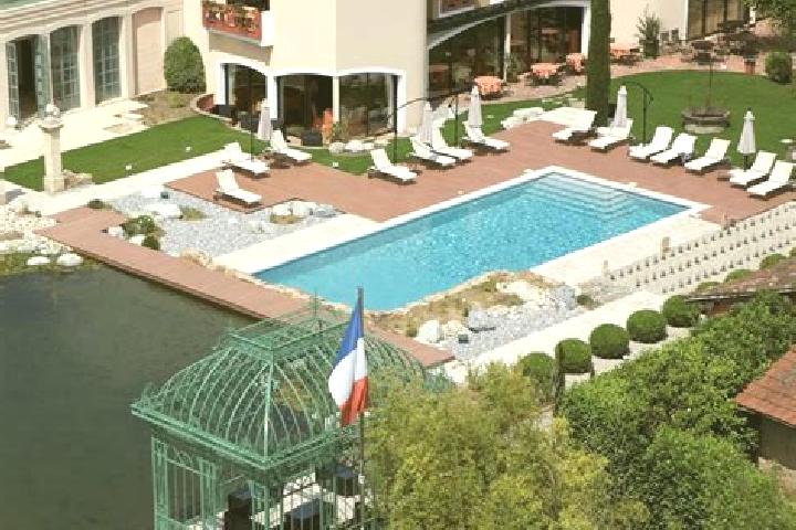 Escorts Buellas, France — Local Companions