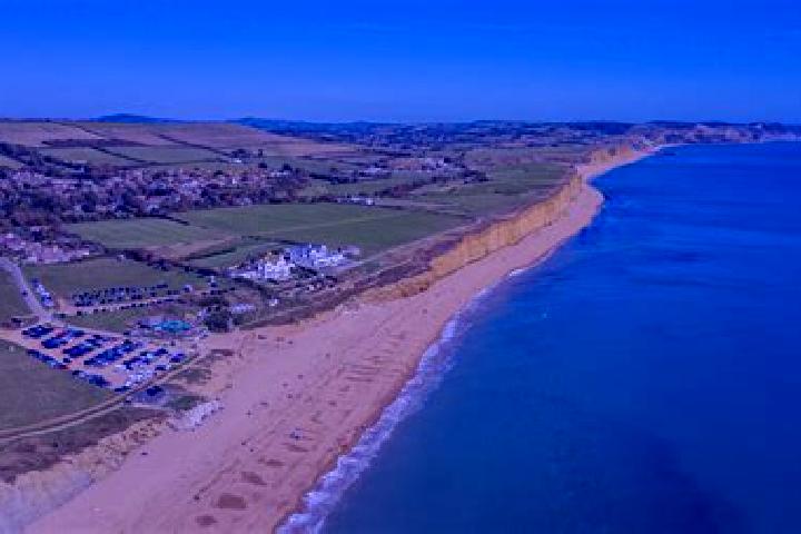 Escorts Burton Bradstock, United Kingdom — Local Companions