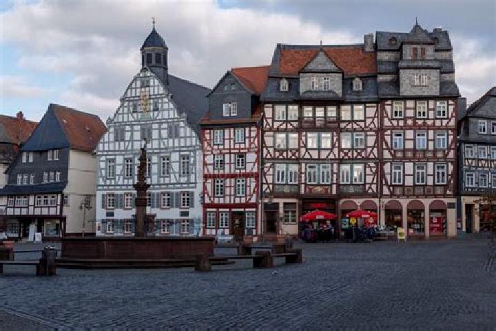 Escorts Butzbach, Germany — Local Companions