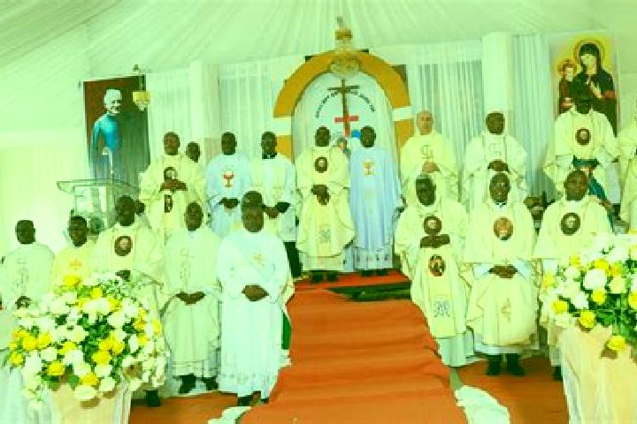 Escorts Bweyogerere, Uganda — Local Companions