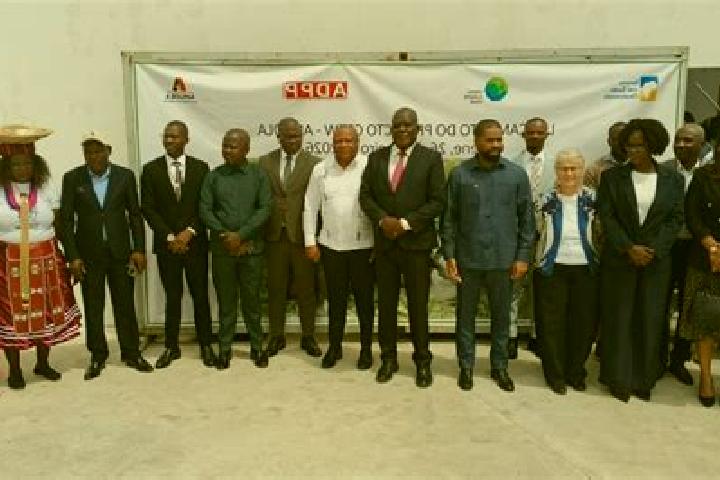 Escorts Cacoma, Angola — Local Companions