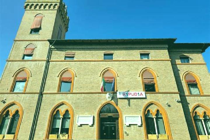 Escorts Cadelbosco di Sopra, Italy — Local Companions
