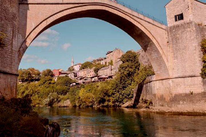 Escorts Cajnice, Bosnia and Herzegovina — Local Companions