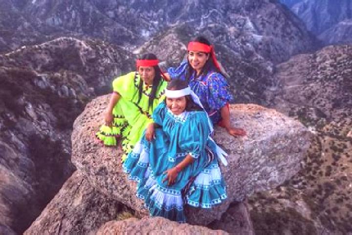 Escorts Cajurichi, Mexico — Local Companions