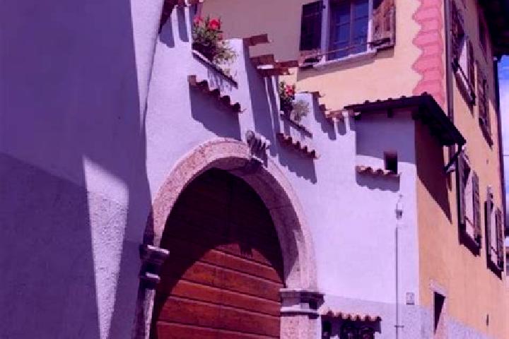 Escorts Calavino, Italy — Local Companions