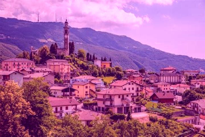 Escorts Calchera-Frontale, Italy — Local Companions
