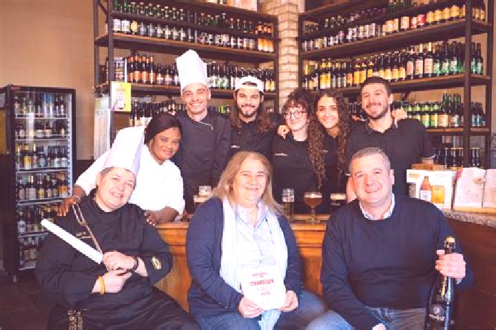 Escorts Calcinate del Pesce, Italy — Local Companions