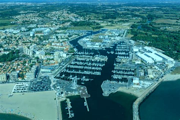Escorts Canet-en-Roussillon, France — Local Companions