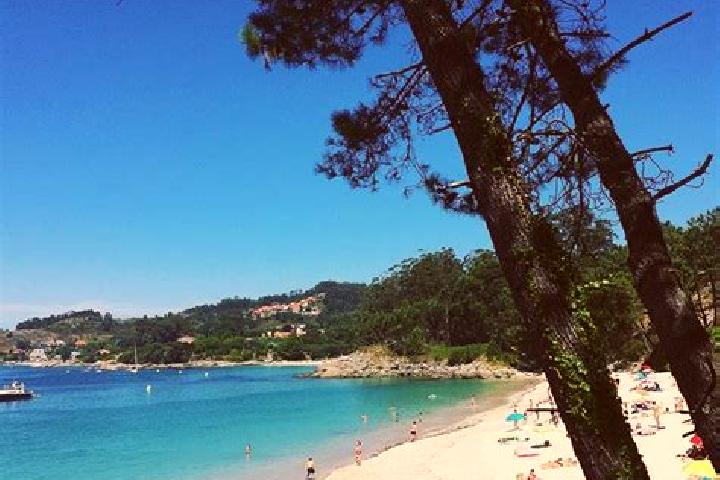 Escorts Cangas do Morrazo, Spain — Local Companions