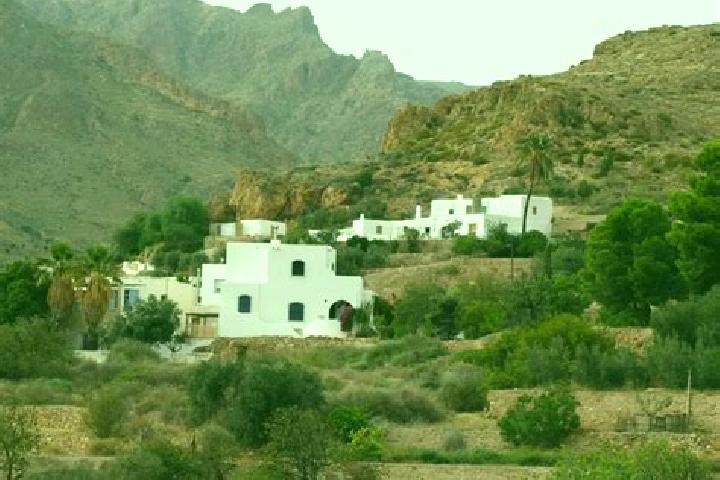 Escorts Canjayar, Spain — Local Companions