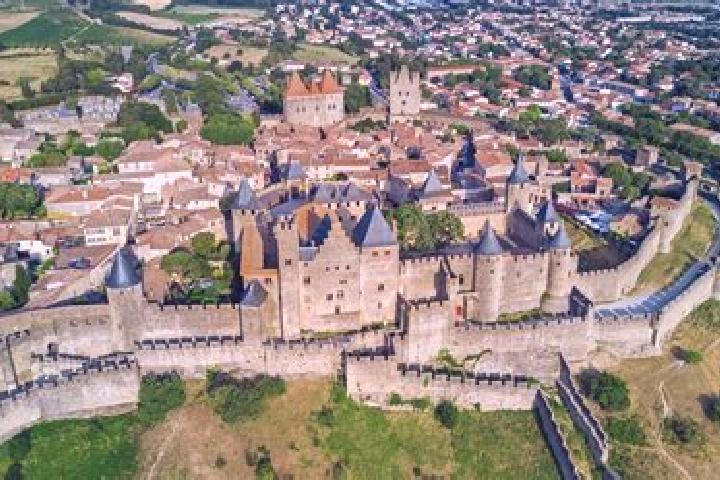 Escorts Carcassonne, France — Local Companions