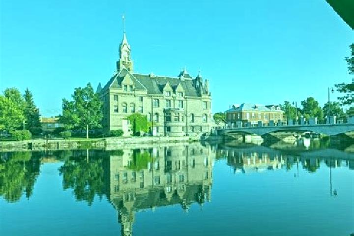 Escorts Carleton Place, Canada — Local Companions