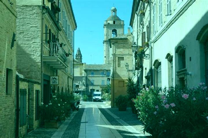 Escorts Carrara San Giorgio, Italy — Local Companions