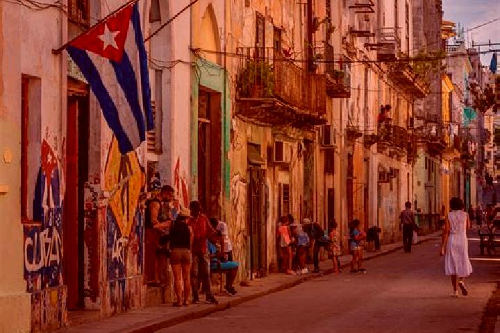 Escorts Casablanca, Cuba — Local Companions