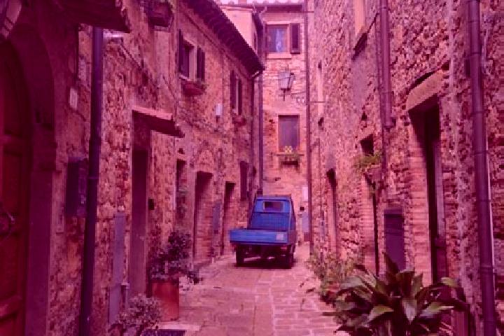 Escorts Casale Marittimo, Italy — Local Companions