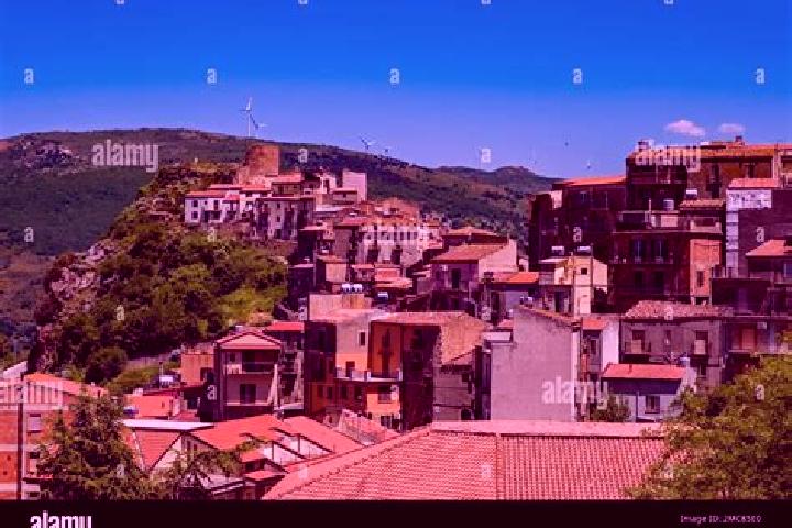 Escorts Castel di Lucio, Italy — Local Companions