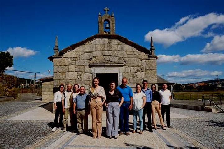 Escorts Casteloes de Cepeda, Portugal — Local Companions