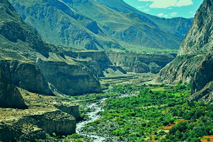 Escorts Catahuasi, Peru — Local Companions