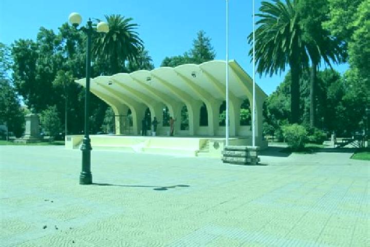 Escorts Cauquenes, Chile — Local Companions