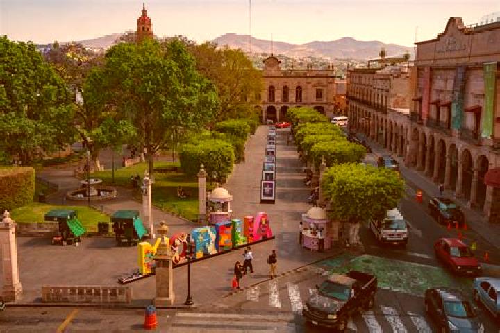 Escorts Centro de Arriba, Mexico — Local Companions