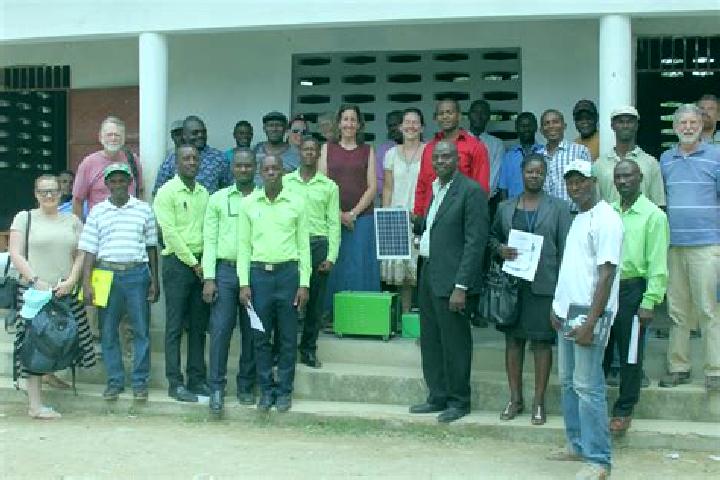 Escorts Cerca la Source, Haiti — Local Companions