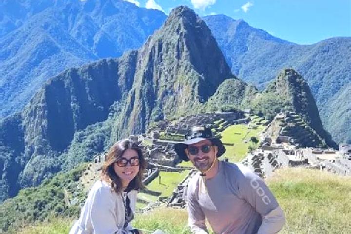 Escorts Cerrillo, Peru — Local Companions