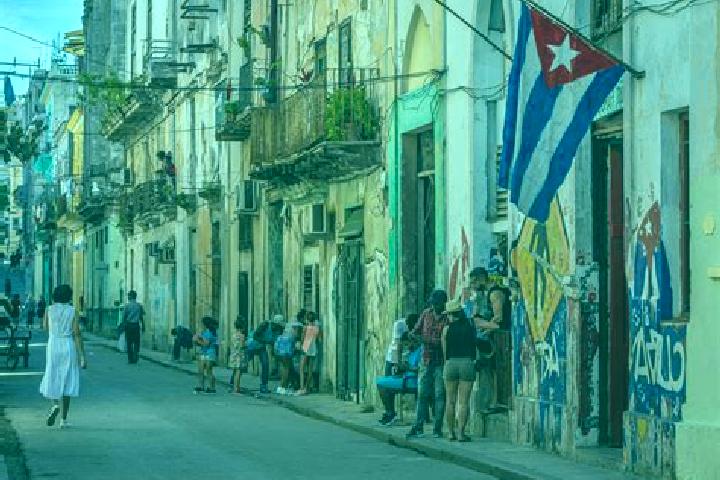 Escorts Cerro, Cuba — Local Companions