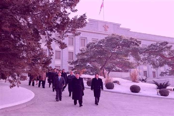 Escorts Chaeryong-up, North Korea — Local Companions