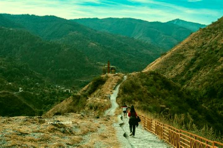 Escorts Chakrata, India — Local Companions