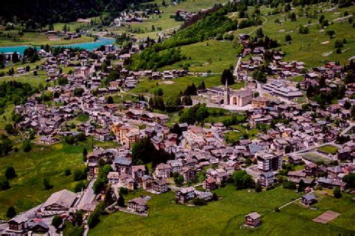 Escorts Challand-Saint-Anselme, Italy — Local Companions