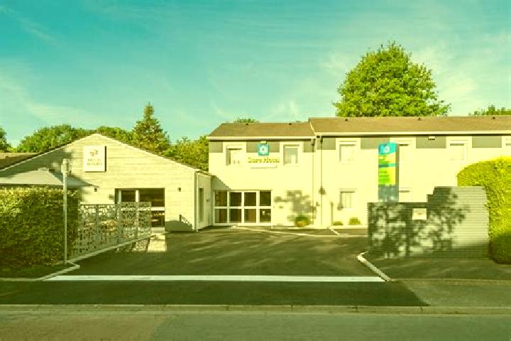 Escorts Chambray-les-Tours, France — Local Companions