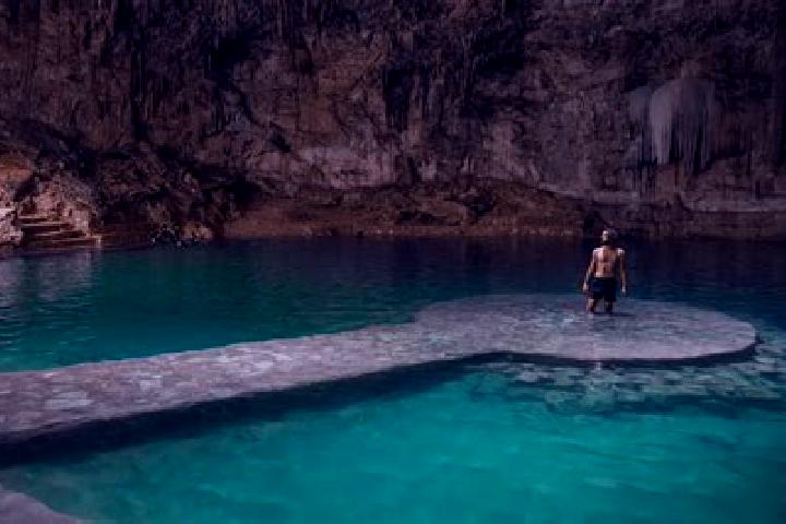 Escorts Chan Cenote, Mexico — Local Companions
