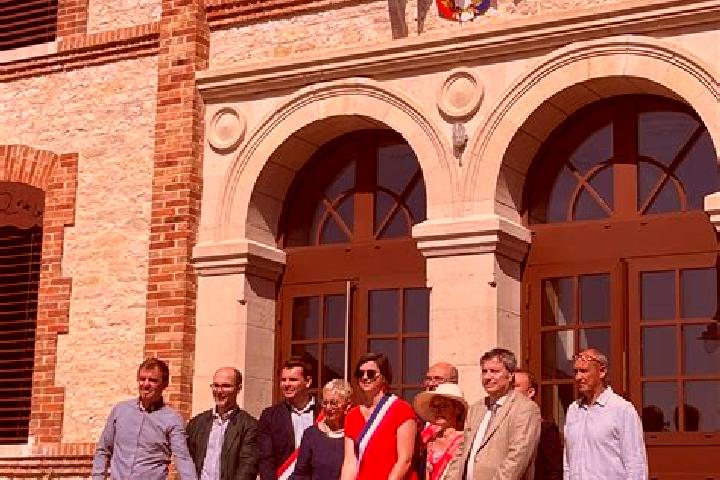 Escorts Charmont-sous-Barbuise, France — Local Companions