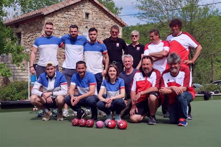 Escorts Chassiers, France — Local Companions