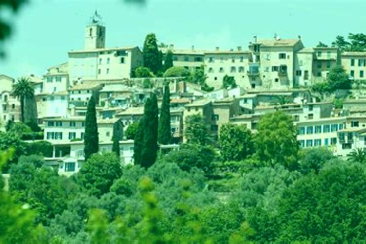 Escorts Chateauneuf-Grasse, France — Local Companions