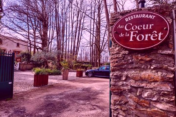 Escorts Chateauneuf-la-Foret, France — Local Companions
