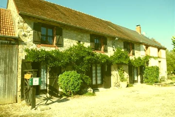 Escorts Cheniers, France — Local Companions