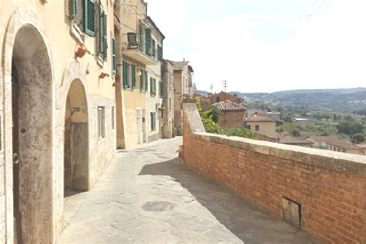 Escorts Chianciano Terme, Italy — Local Companions